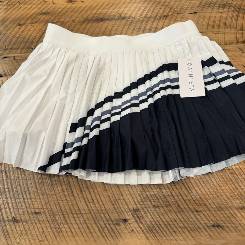 NEW Athleta White and Navy Matchpoint Pleated Colorblock Athletic Skort